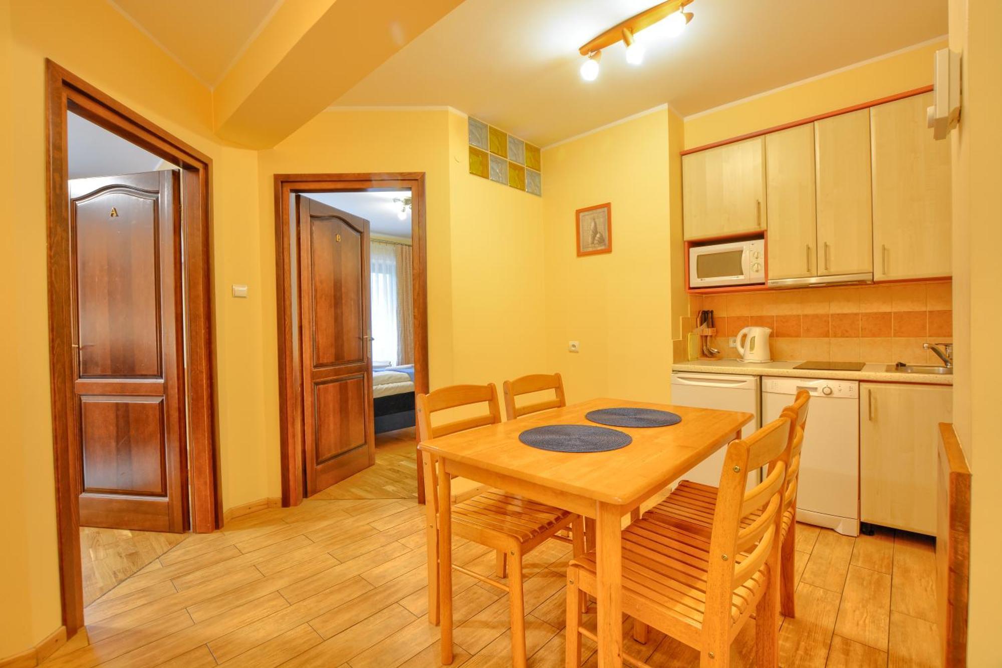 Apartamenty Na Pierwszym Pietrze กรินีซา ดรอยจ์ ภายนอก รูปภาพ