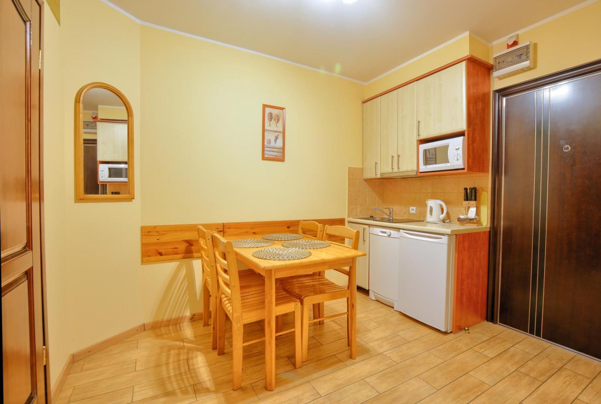 Apartamenty Na Pierwszym Pietrze กรินีซา ดรอยจ์ ภายนอก รูปภาพ