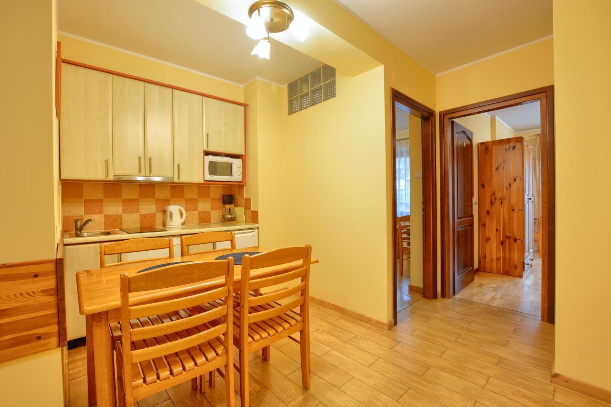 Apartamenty Na Pierwszym Pietrze กรินีซา ดรอยจ์ ภายนอก รูปภาพ
