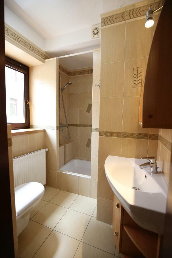 Apartamenty Na Pierwszym Pietrze กรินีซา ดรอยจ์ ภายนอก รูปภาพ