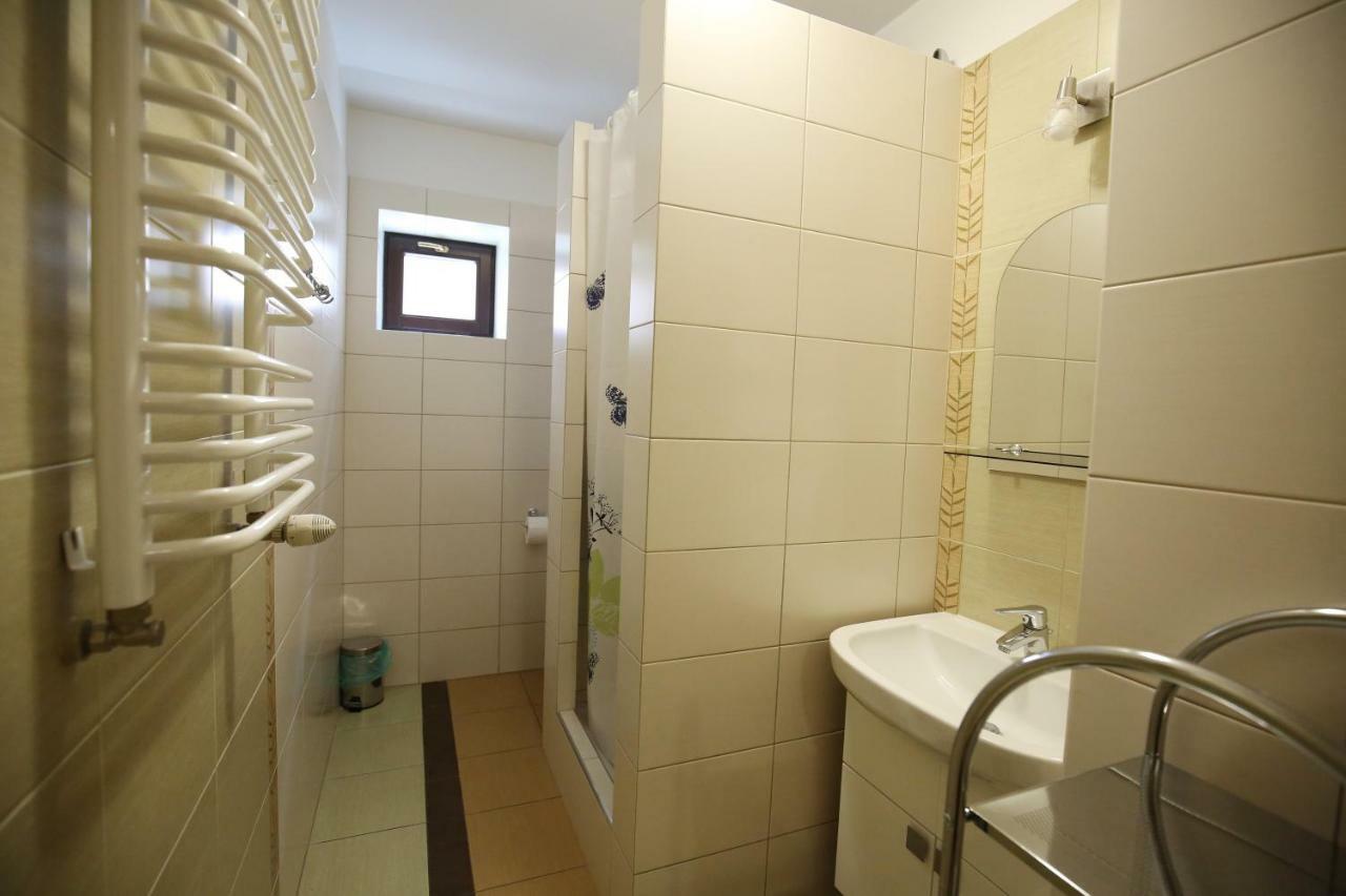 Apartamenty Na Pierwszym Pietrze กรินีซา ดรอยจ์ ภายนอก รูปภาพ